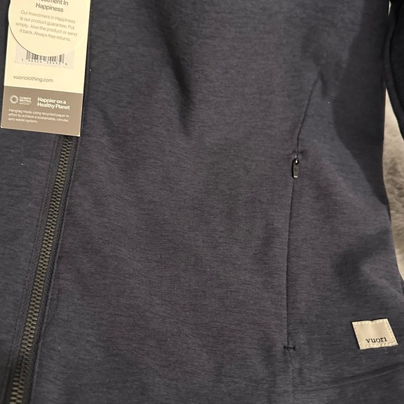 NWT Vuori Elevation Track Jacket in Midnight Heather Size Medium - Picture 4 of 8